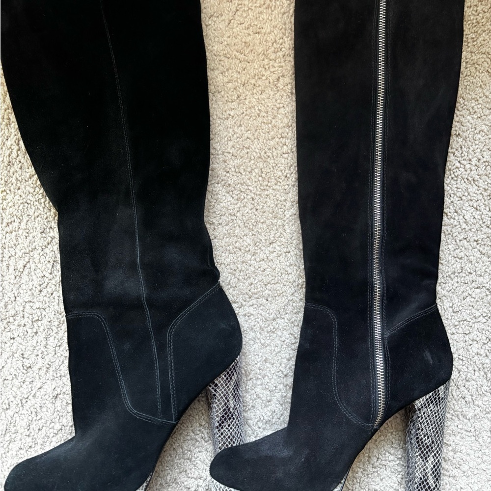 Elegant Black Knee-High Boots